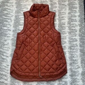 NWOT - WHISPER FEATHERLESS PUFFER VEST